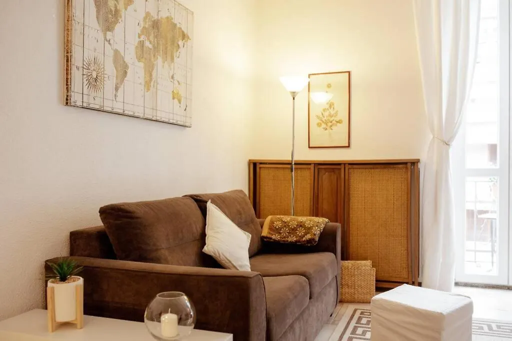 La Finestra Sul Lago, Appartamento In Pieno Centro Laveno Apartment